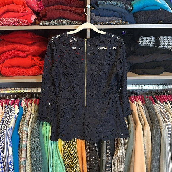 Nanette Lepore navy embroidered back exposed zipper lined bodice top size XS - Picture 3 of 3